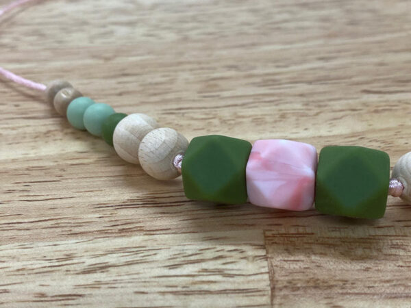 Collier d'éveil sensoriel – Image 5